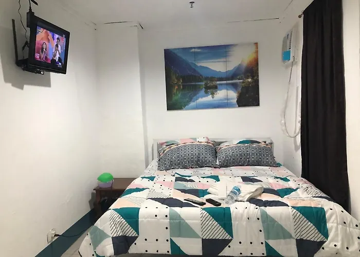 Crowne Units At Katipunan Ave Phils Ostello
